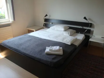 WG-Zimmer 3 - Studentenhaus Altstetten – möbliertes WG-Zimmer, 12 m², Altstetten, Kreis 9, Zürich
